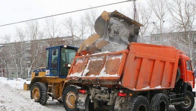 С улиц Московского района за два дня вывезено почти 2700 кубометров снега - фото 1